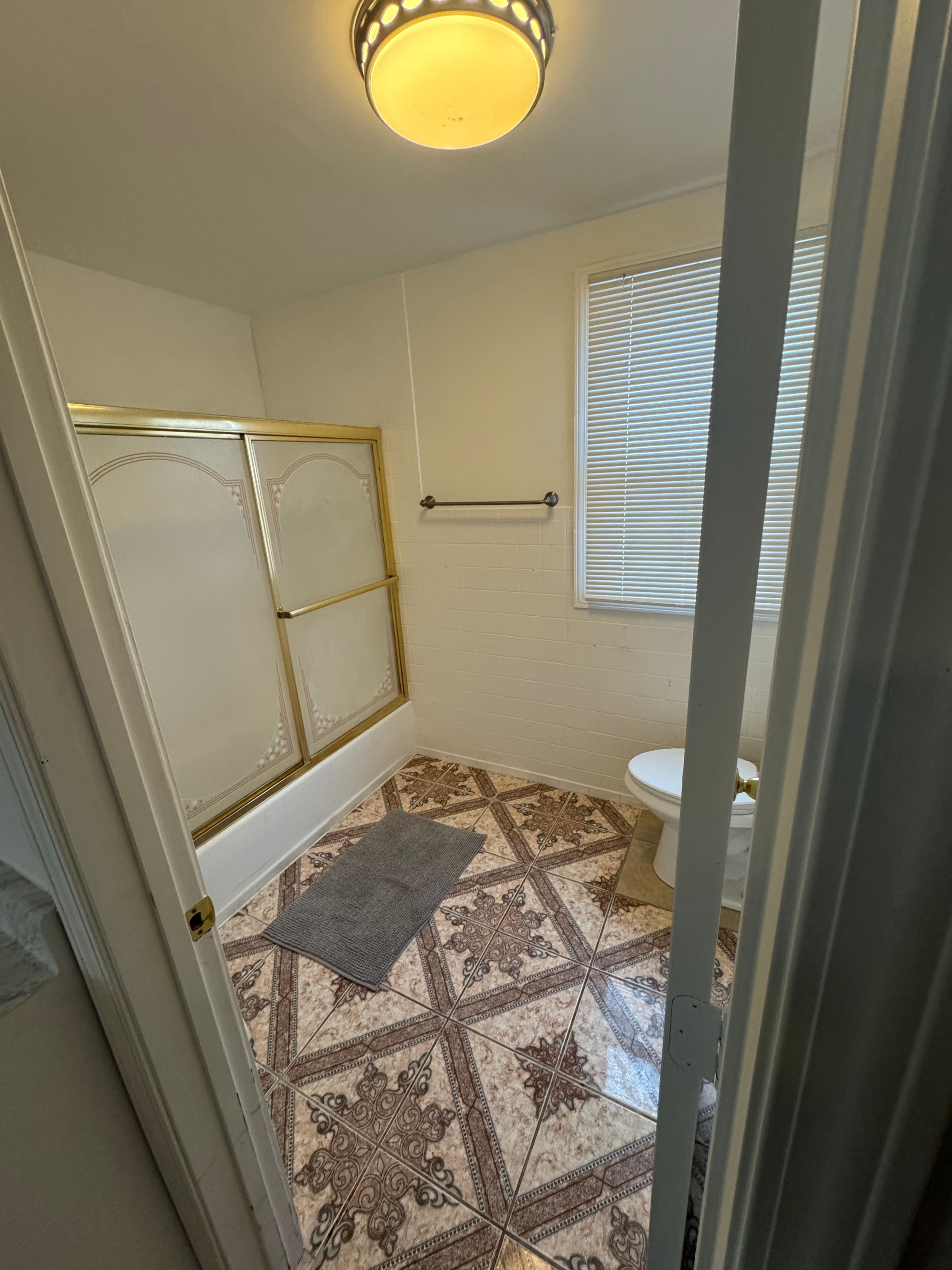 5417 NORLEDGE AVE - Room 6